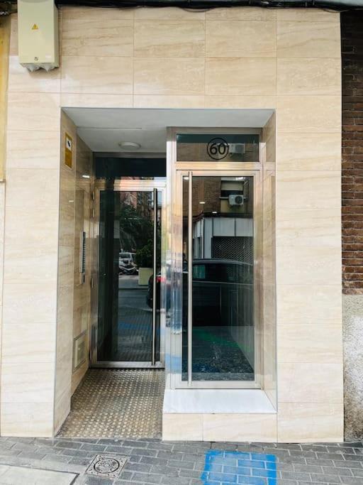 New Spacious And Cozy Apartment - マラガ エクステリア 写真